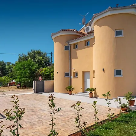 Holiday home Awesome In Salvela With Sauna Karpinjan