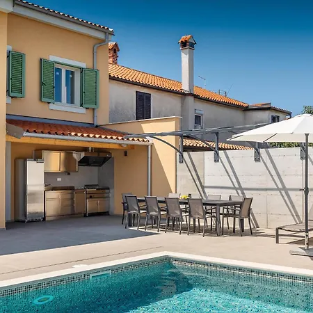 Holiday home Awesome In Salvela With Sauna *